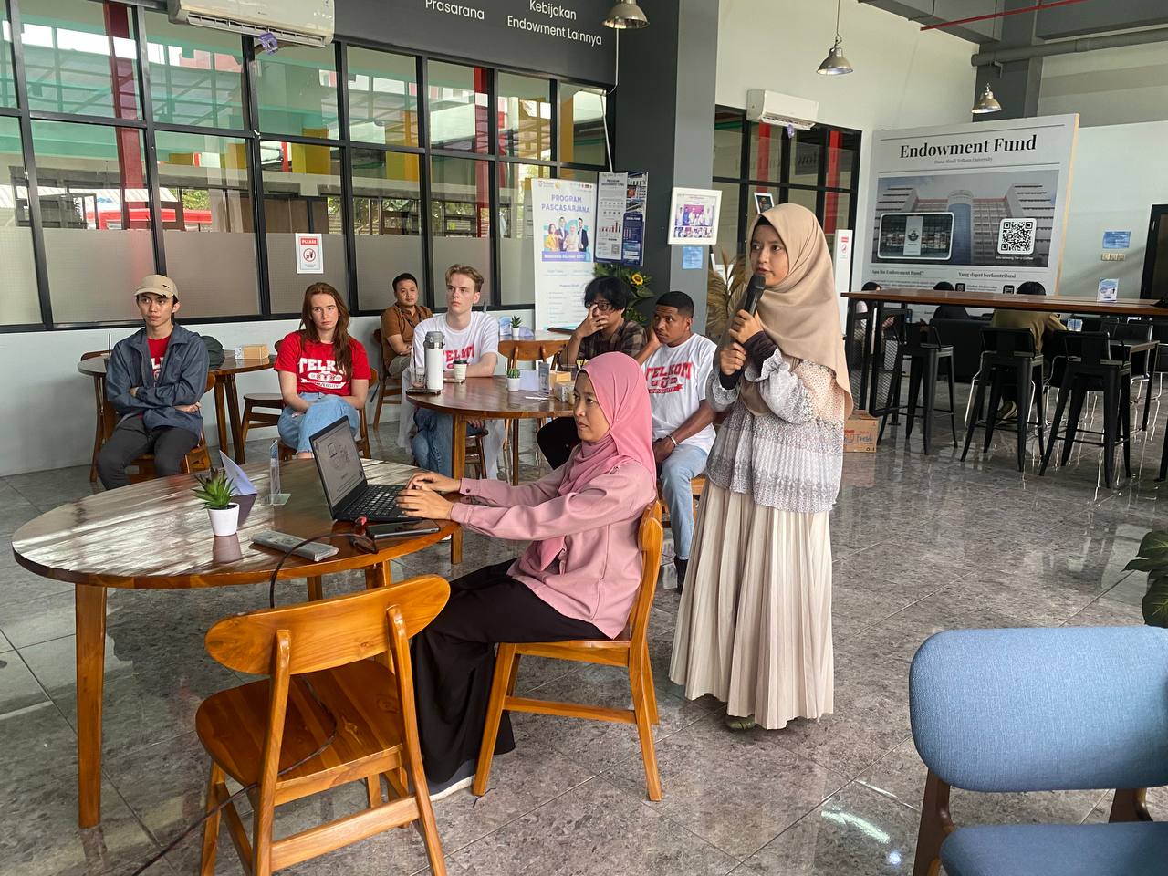 Sosialisasi Layanan TI Mahasiswa Internasional 2024 Sosialisasi Layanan TI Mahasiswa Internasional 2024