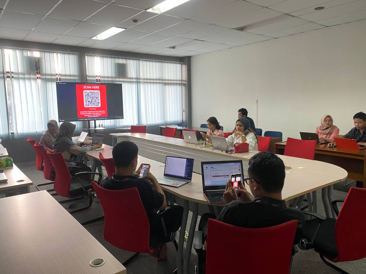 Sosialisasi Aplikasi Service Desk dan Evaluasi Problem Manajemen untuk Eksekutor TW 2 Sosialisasi Aplikasi Service Desk dan Evaluasi Problem Manajemen untuk Eksekutor TW 2