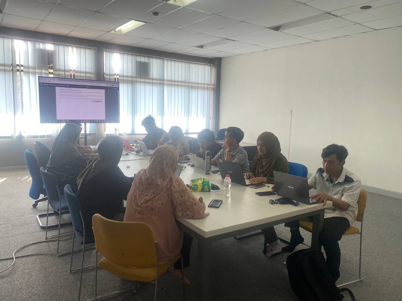 Rapat Progress Service Request Aplikasi SD 2.0 Rapat Progress Service Request Aplikasi SD 2.0
