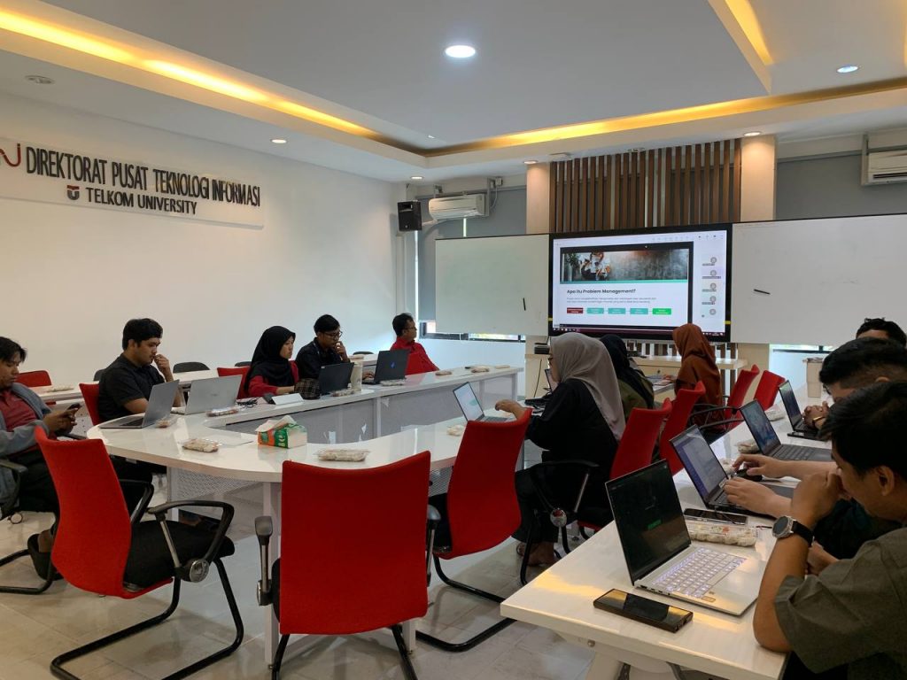 Rapat Problem Management Direktorat Pusat Teknologi Informasi TW 2 Telkom University